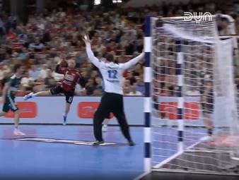 Die Highlights der Partie SG Flensburg-Handewitt - ThSV Eisenach aus der Handball-Bundesliga im Video.