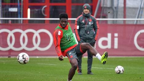 Alphonso Davies im Training des FC Bayern