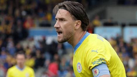 Ermin Bicakcic kämpft mit Braunschweig in der Relegation um den Klassenerhalt