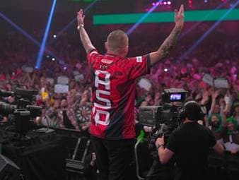 Der Walk-On von Nathan Aspinall mit dem Song "Mr. Brightside" hat im Darts-Kosmos unlängst Kultstatus erreicht. In Runde 