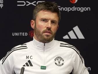 Sir Jim Ratcliffe, Miteigentümer von Manchester United, stand aufgrund eines Kommentars über die Einwanderung im Vereinigten Königreich unter Kritik. Nun äußert sich Interimstrainer Michael Carrick zu den Aussagen des Teilhabers der Red Devils.