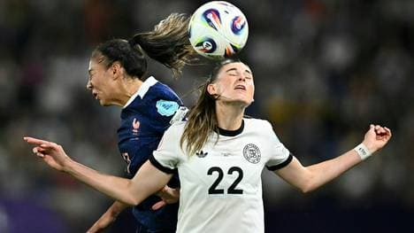 Jule Brand im Duell mit Selma Bacha 