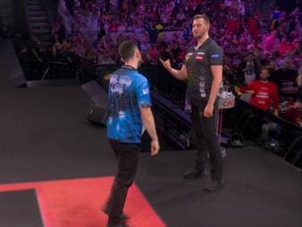 Darts Darts-Märchen von Florian Hempel endet gegen Luke Humphries. Dabei verpasste der Deutsche in den entscheidenden Momenten zuzuschlagen.