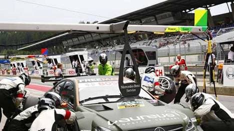 Der Kanadier Robert Wickens bei einem Boxenstopp in Spielberg