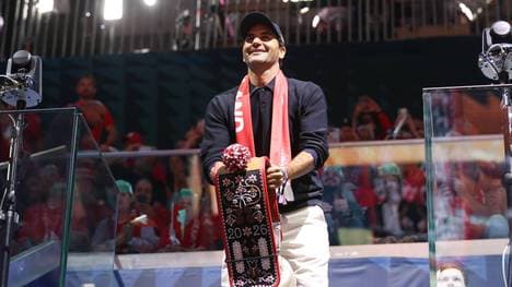 Die Schweizer Tennis-Legende Roger Federer verkündete bei der Eishockey-WM in der Nati-Kabine die "Starting Six"