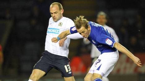 Danny Murphy (l.) im Trikot der Blackburn Rovers im Duell mit Harry Kane (damals Leicester City)