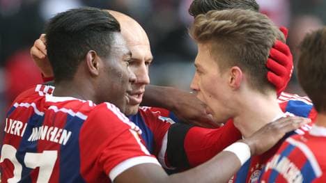 David Alaba, Arjen Robben und Mitchell Weiser vom FC Bayern