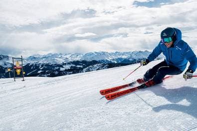 "Top Wintersport Ausrüstung im Sale bei Sportscheck – Sichern Sie sich jetzt die besten Angebote!"