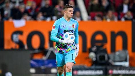 FCA-Keeper Finn Dahmen wird im Augsburg Frankfurt Tipp den einen oder anderen Ball zu halten bekommen