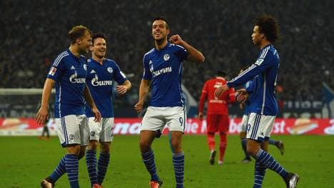 FC Schalke 04 v Hannover 96 - Bundesliga
