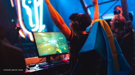 Nach einem hart umkämpften Match steht Rogue im Finale des Six Berlin Majors und trifft entweder auf FaZe oder W7M