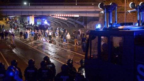 Bei Ausschreitungen nach dem Aufstieg des 1. FC Magdeburg wurden 28 Polizisten verletzt