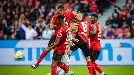 Bayer Leverkusen spielt am Freitagabend gegen den 1. FC Köln