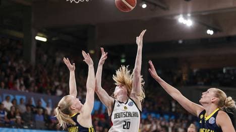 Lufthoheit gegen Schweden: Youngster Frieda Bühner