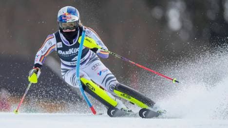 Emma Aicher beim Slalom in Hafjell