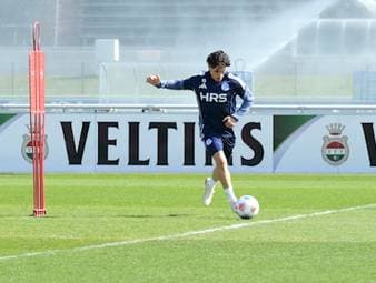 Beim FC Schalke 04 läuft es aktuell so gut wie lange nicht mehr, besonders nach dem richtungsweisenden Sieg gegen die SV Elversberg. Dennoch bleibt man auf Schalke bodenständig. Mit Rechenspielen in der Tabelle will sich beim Traditionsklub noch niemand beschäftigen.