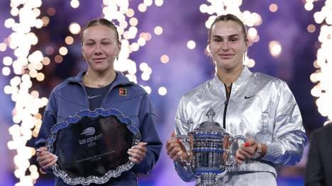 Amanda Anisimova (l.) musste sich Aryna Sabalenka geschlagen geben