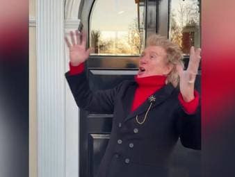 Celtic Glasgow hat sich nach nur 33 Tagen von Trainer Wilfried Nancy getrennt. Für Rock-Legende Rod Stewart ein Grund zum Feiern.