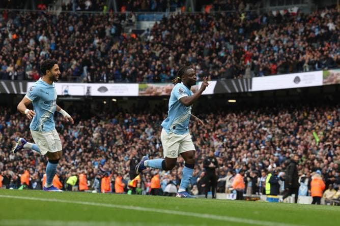 Englands Meisterkampf bleibt spannend!