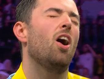 Luke Littler gewinnt im Decider gegen Luke Humphries den 14. Spieltag der Premier League of Darts und festigt die Tabellenführung. Ein verworfener Matchdart von Humphries rächt sich.