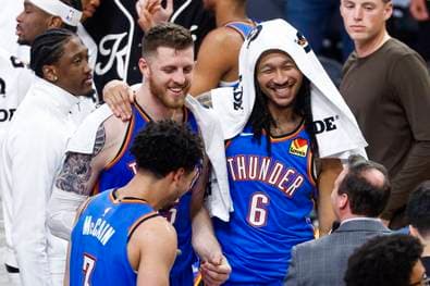 Double-Double! Hartenstein glänzt in NBA-Playoffs