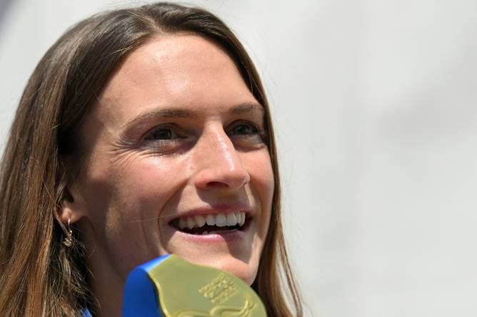 Europaspiele: Gold-Kanutin trägt Fahne