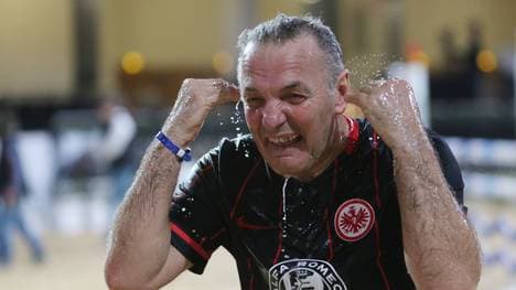 Charly Körbel nach einem Benefiz-Kick mit Ex-Eintracht-Profis