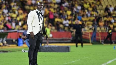 Castillo im weißen Smoking