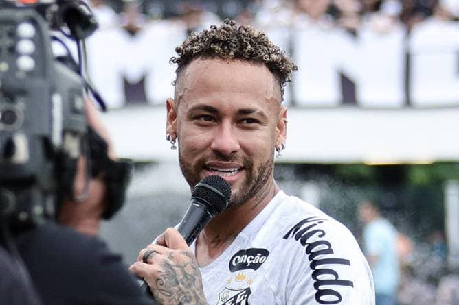 "Hilf uns": Auf einmal richtet sich Neymar an Ancelotti