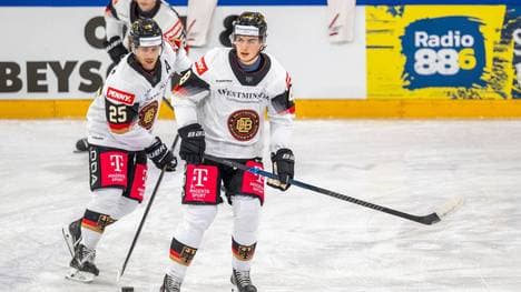 Phillip Sinn (r.) spielt künftig in der NHL