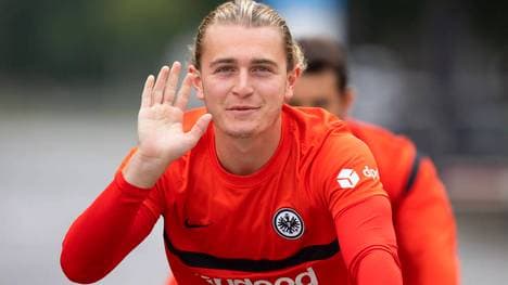 Ali Akman wird an den NEC Nijmegen verliehen