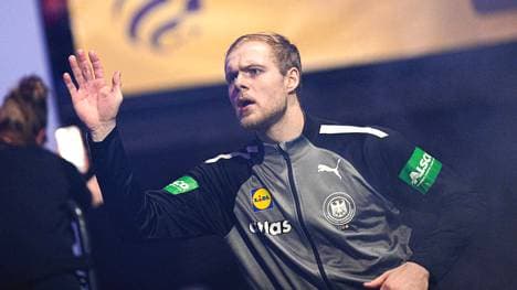 Matthes Langhoff trifft auf einen kolossalen Vereinskollegen