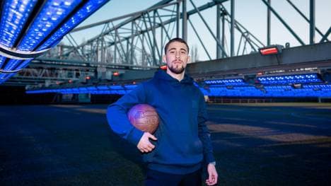 Aouchiche in seinem neuen Wohnzimmer