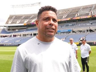 Die brasilianische Angreifer-Ikone Ronaldo äußert sich zur Nationalmannschaft und deren Aussichten bei der kommenden Weltmeisterschaft und zeigt sich dabei zuversichtlich.