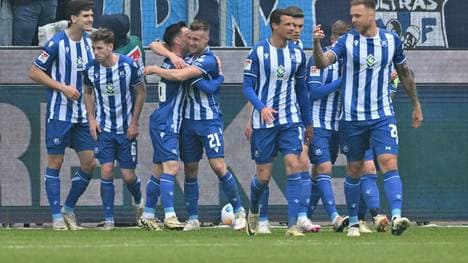 Der 1. FC Nürnberg empfängt in der 2. Liga den Karlsruher SC