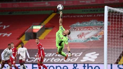 Bernd Leno parierte zwei Elfmeter des FC Liverpool