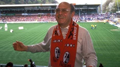 Achim Stocker bei einem Spiel des SC Freiburg im Dreisamstadion in der Saison 1993/94