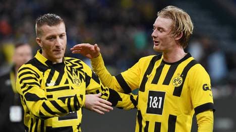 Julian Brandt (re.) bleibt dem BVB treu