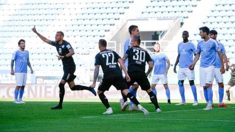 Eintracht Braunschweig springt an die Spitze der 3. Liga