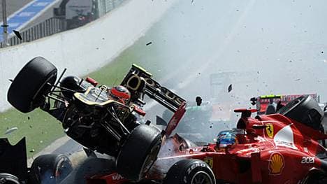 Der Crash, verursacht von Romain Grosjean, im Jahr 2012