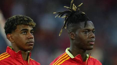 Nico Wiliams (r.) und Lamine Yamal könnten bald auch beim FC Barcelona zusammenspielen