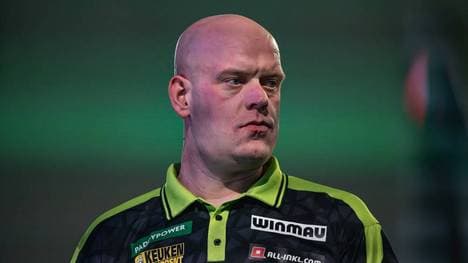 Michael van Gerwen kritisiert den Umgang der deutschen Darts-Spieler mit dem Druck der Öffentlichkeit