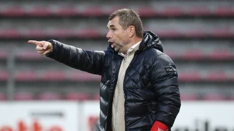 Bernd Hollerbach arbeitet als Trainer von Royal Excel Mouscron