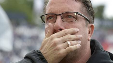 FBL-GER-BUNDESLIGA-KARLSRUHE-HAMBURG