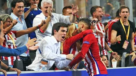 Kuss für Yannick Carrasco