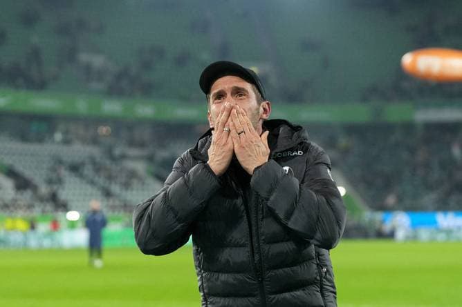 Schuster kämpft mit den Tränen