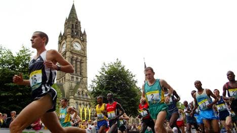New Zealand runner Jonathan Wyatt passes the Mance
