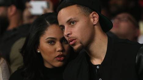 Ayesha Curry (l.) kritisierte nach LeBron James auch die Schiedsrichter