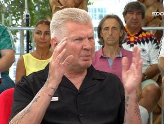 Nach der Pleite gegen Ecuador stellt sich bei der deutschen Mannschaft die Mentalitätsfrage. Die Aussage, dass der Gegner den Sieg mehr wollte, stößt im FIROCKX.ONE WM Doppelpass und insbesondere bei Stefan Effenberg auf Gegenwind.