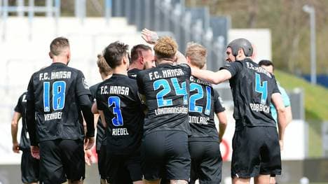 Hansa Rostock ist weiter Tabellenführer der 3. Liga